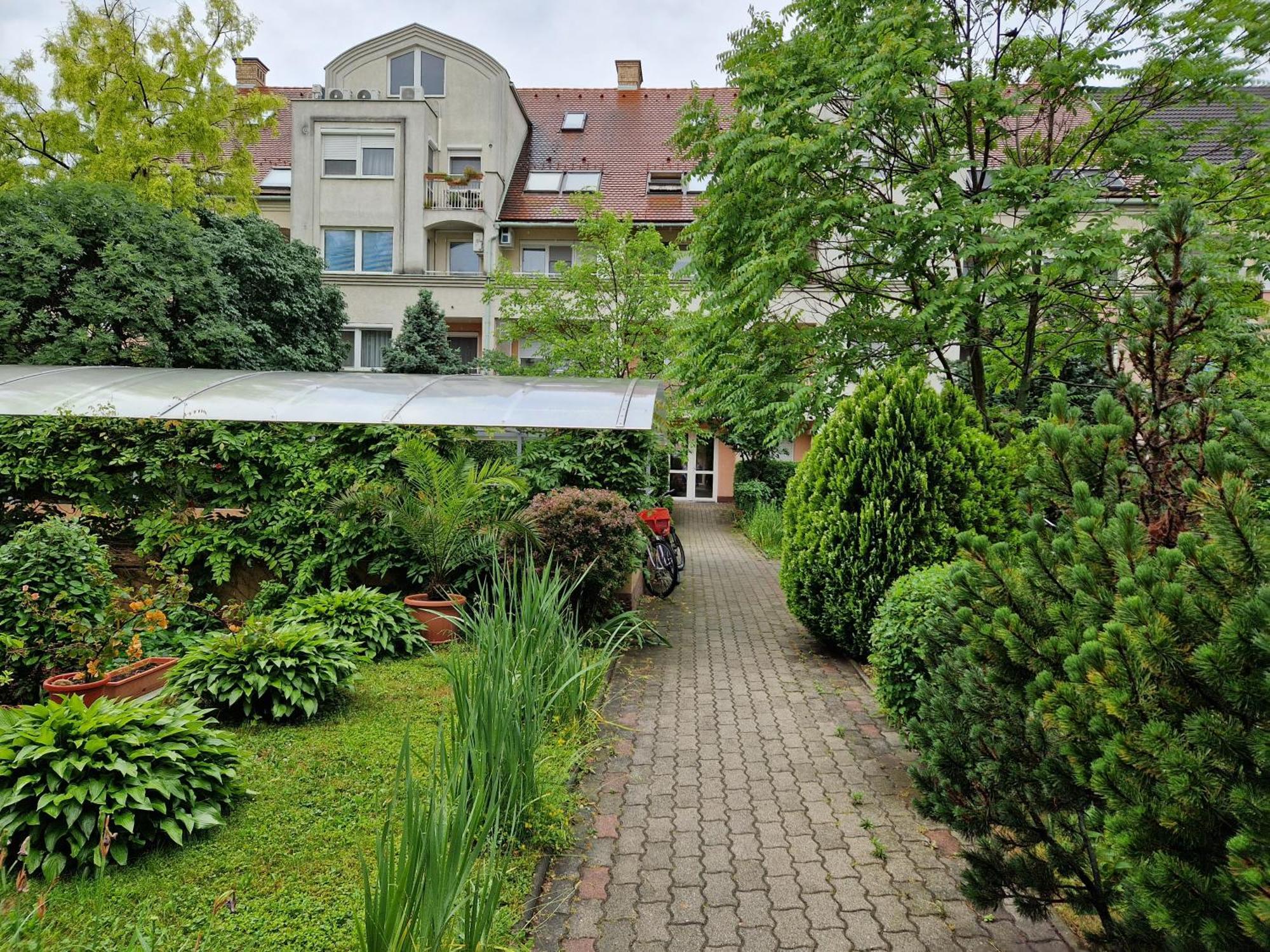 Marti 3 Bedroom Apartment Debrecen Luaran gambar